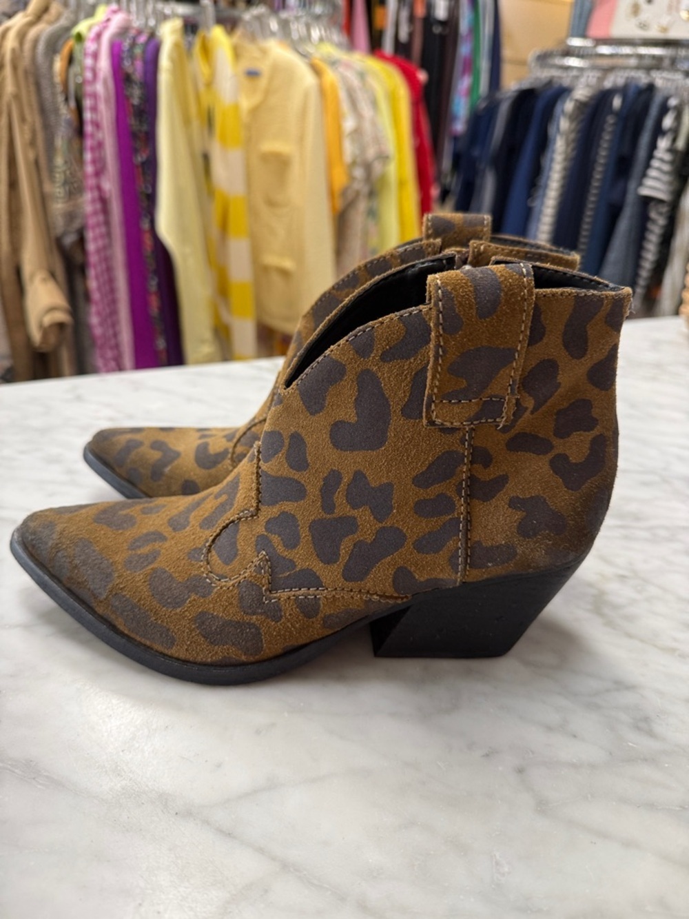 Golo Women's Leopard Suede Interior Zip Ankle Bootie Size 6 - Picture 3 of 11